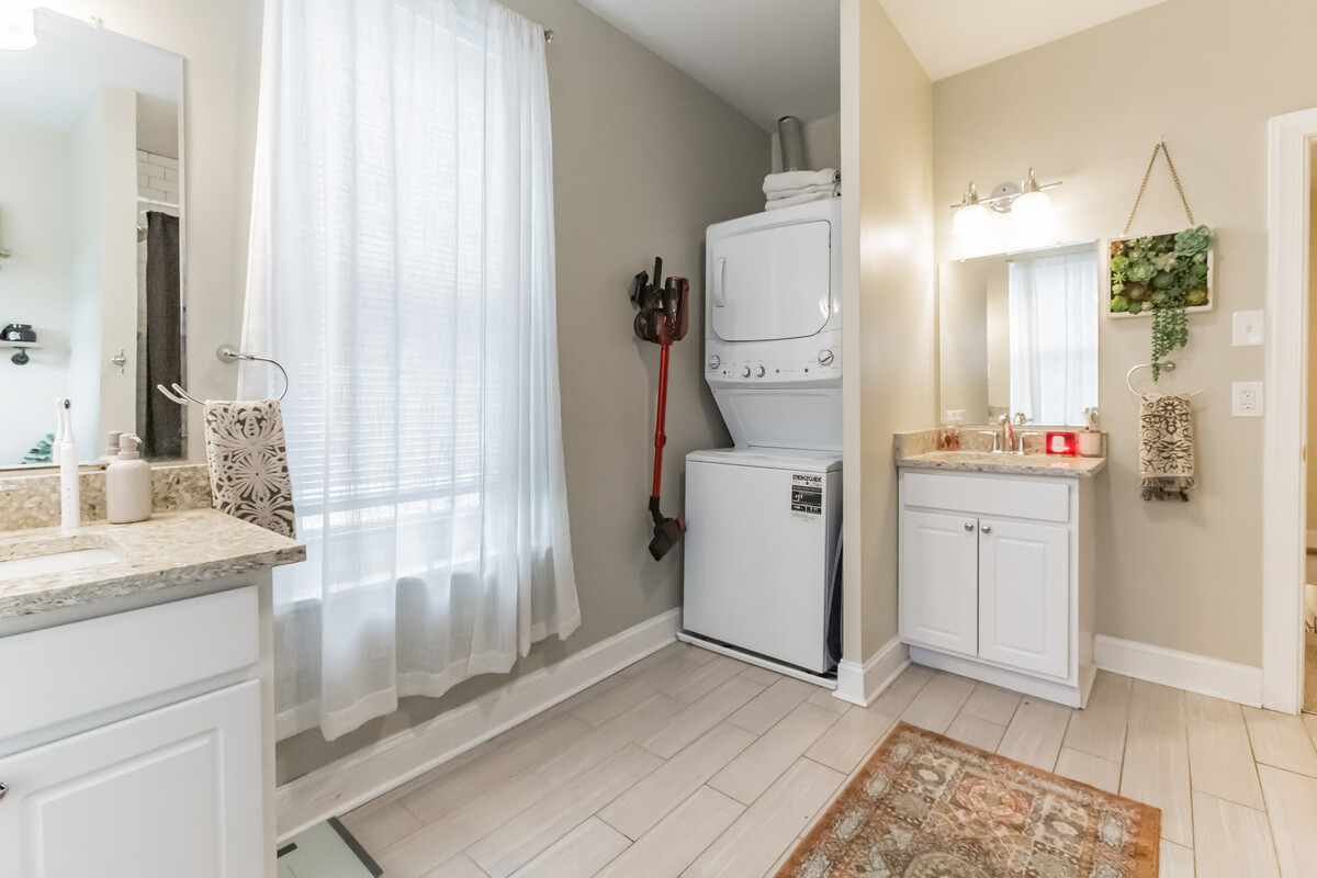 Images Jane Maslowski Real Estate