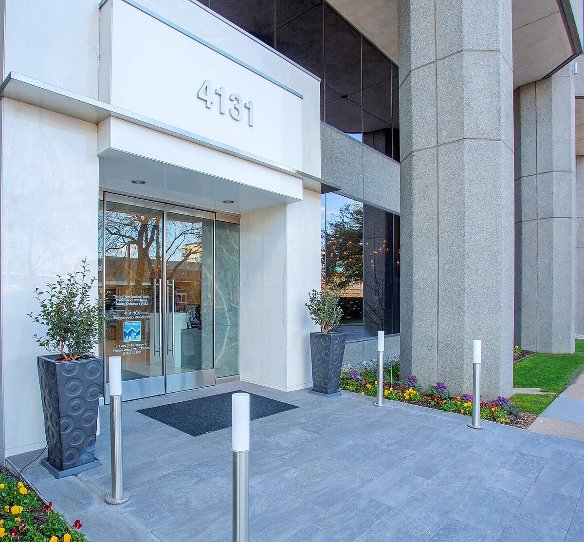 Images DLG REALTY ADVISORS