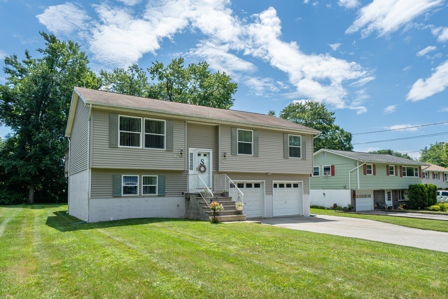 Images Patrice Cornett, Re/Max Select - Sales Associate