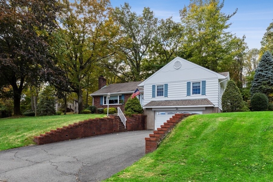 Images Patrice Cornett, Re/Max Select - Sales Associate