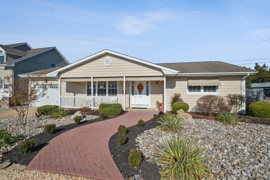 Images Patrice Cornett, Re/Max Select - Sales Associate