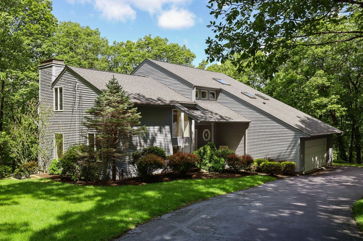 Images Patrice Cornett, Re/Max Select - Sales Associate