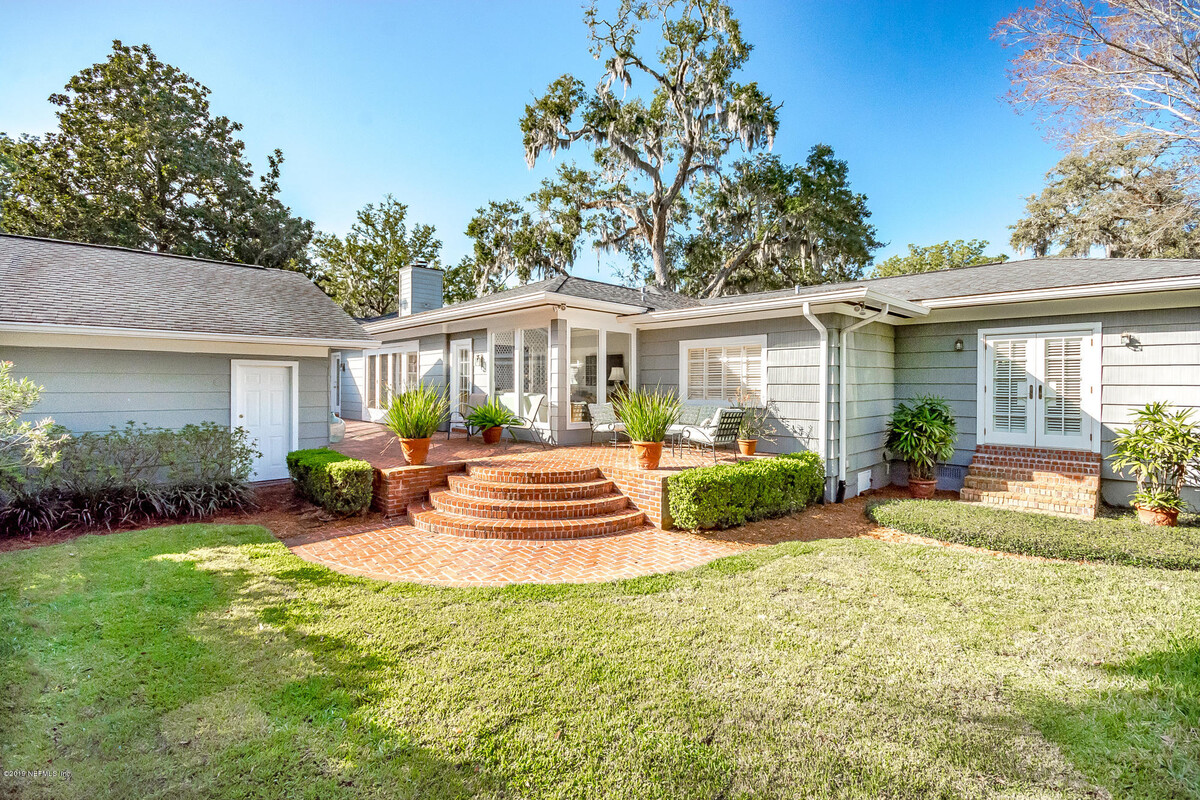 Images Compass Real Estate, Erin E King MBA, Realtor