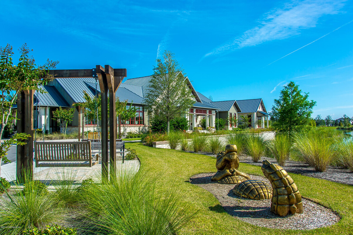 Images Compass Real Estate, Erin E King MBA, Realtor