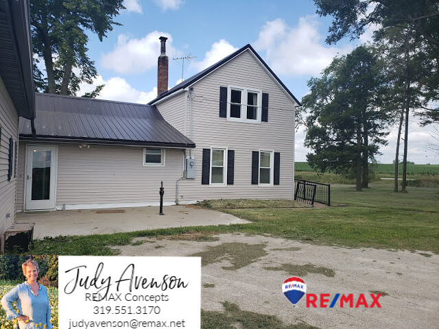 Images Steve Peterson and Judy Avenson, RE/MAX Concepts