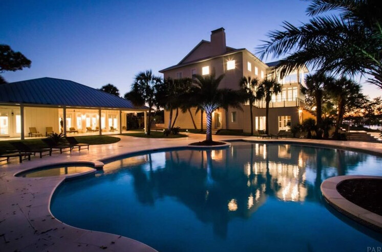 Images Donna Fitts REALTOR - RE/MAX of Orange Beach