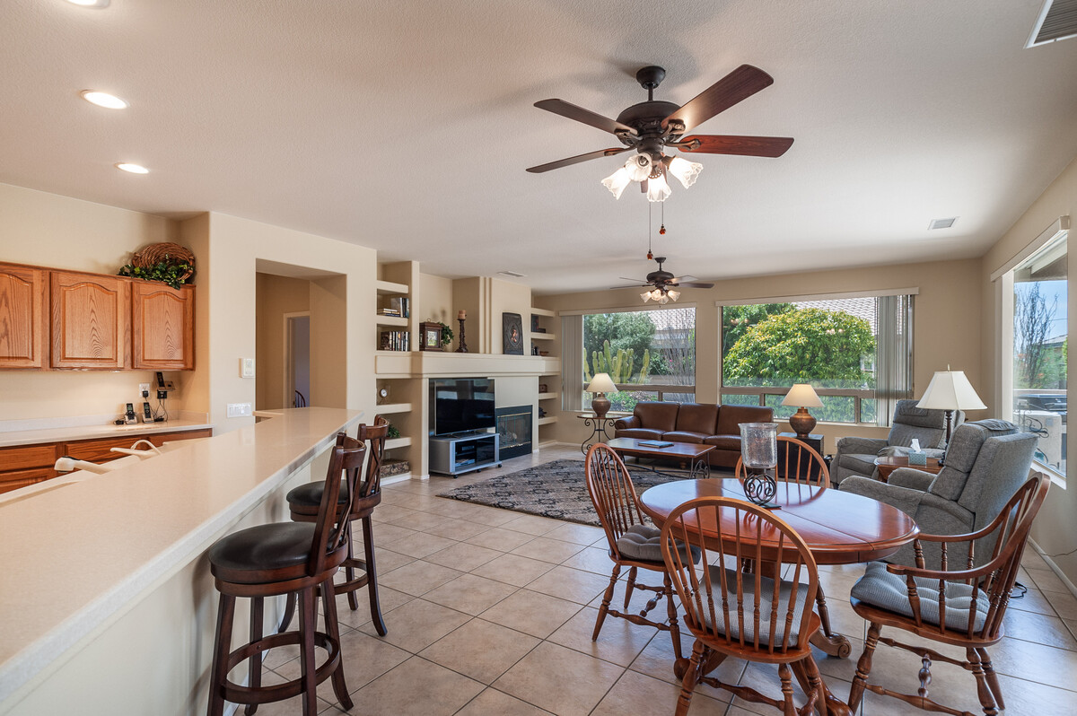 Images Jim Braun at Coldwell Banker Realty