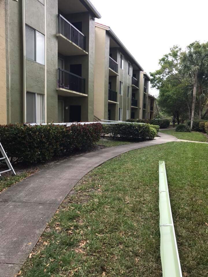 Images BG Rain Gutter Corp