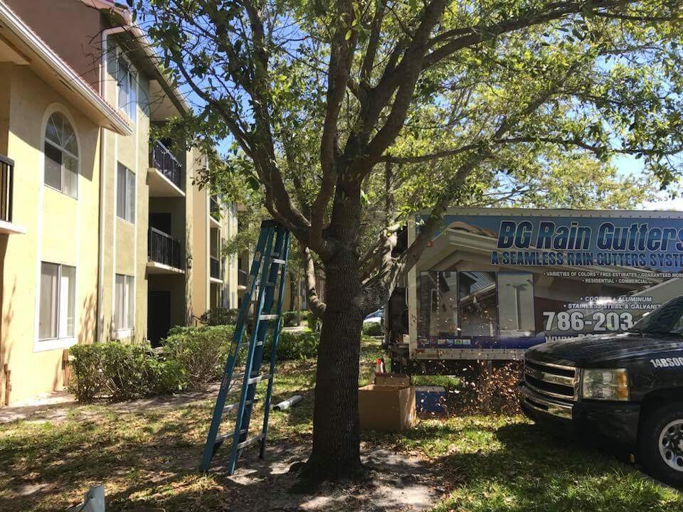 Images BG Rain Gutter Corp