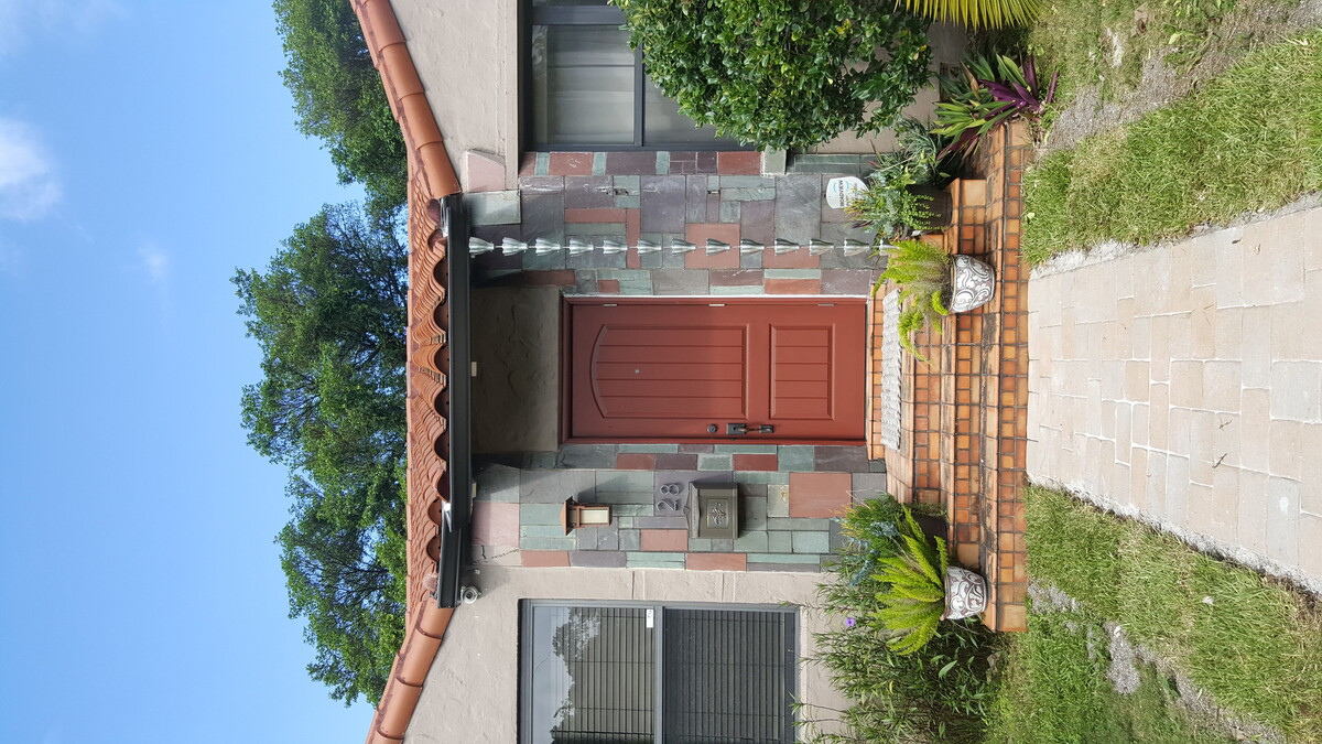 Images BG Rain Gutter Corp