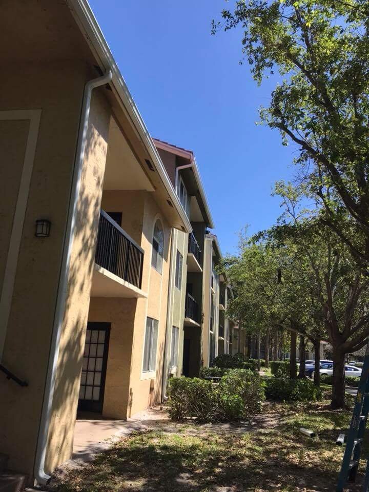 Images BG Rain Gutter Corp