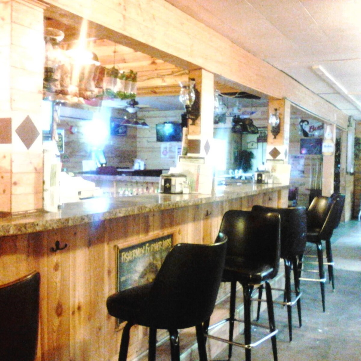 Images Urne's Whitetail Bar & Grill