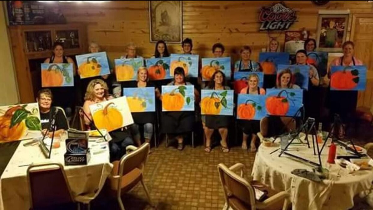 Images Urne's Whitetail Bar & Grill