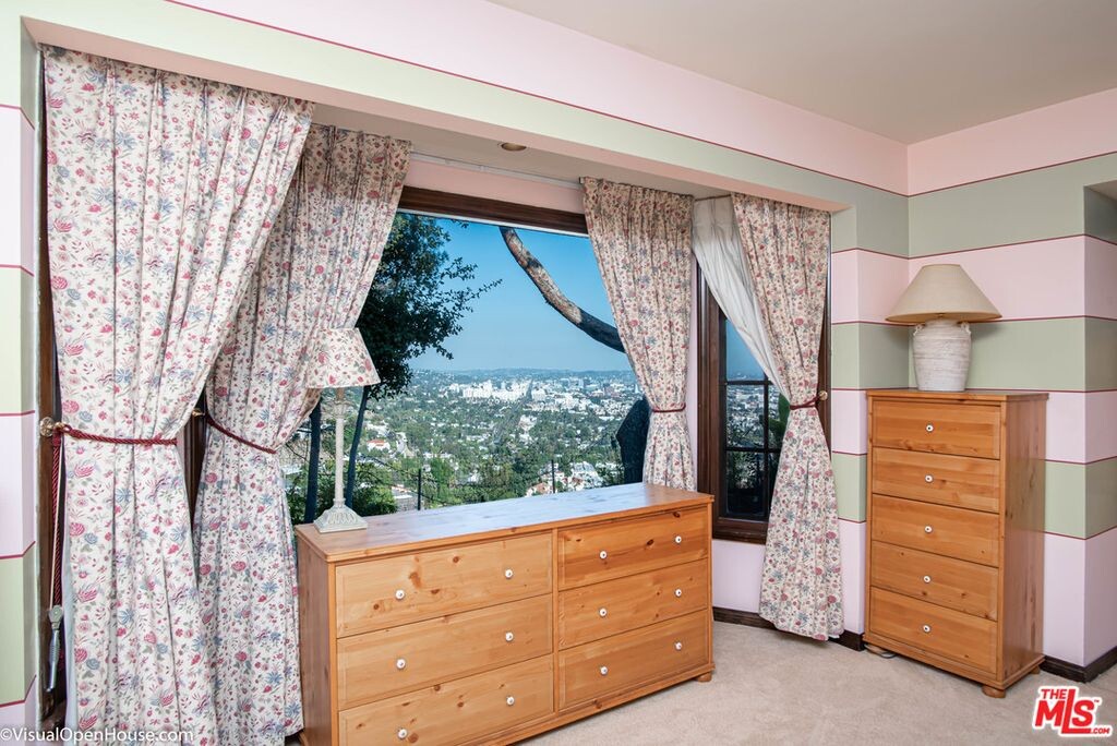 Images Sean Dye Real Estate - Keller Williams Beverly Hills