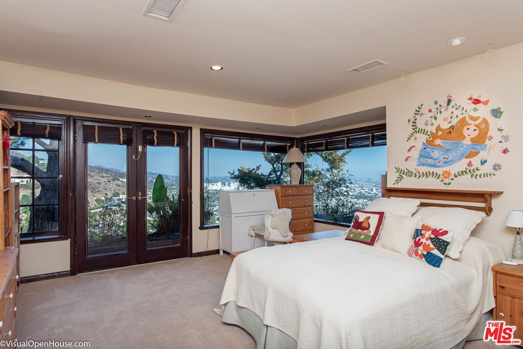 Images Sean Dye Real Estate - Keller Williams Beverly Hills