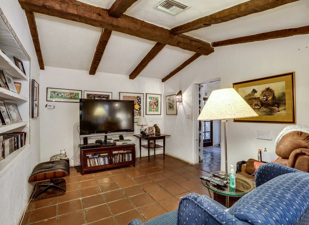 Images Sean Dye Real Estate - Keller Williams Beverly Hills