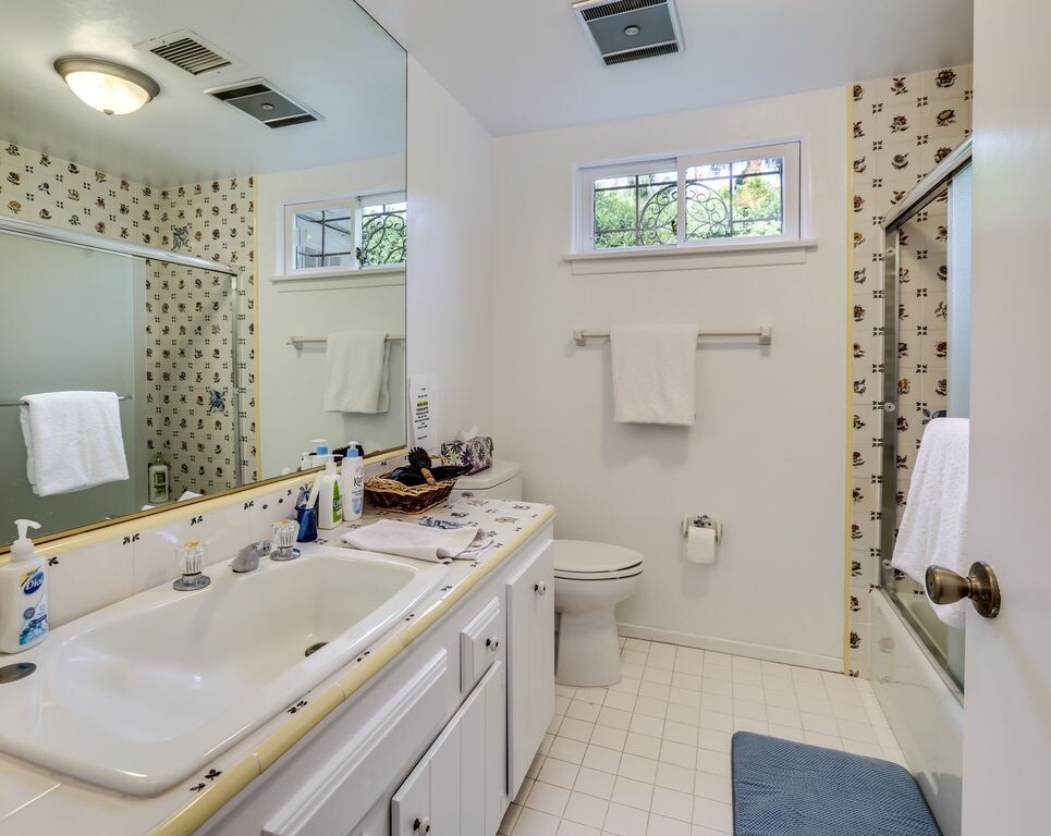 Images Sean Dye Real Estate - Keller Williams Beverly Hills