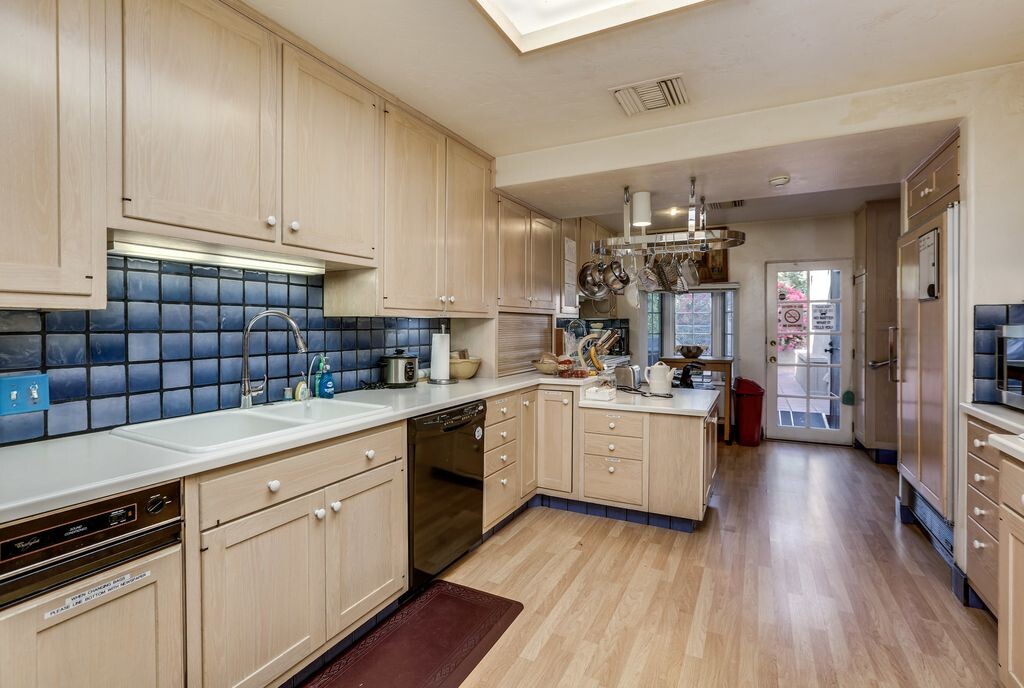 Images Sean Dye Real Estate - Keller Williams Beverly Hills