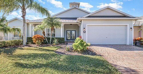 Images Deborah Tomczak, Realtor RE/MAX Elite