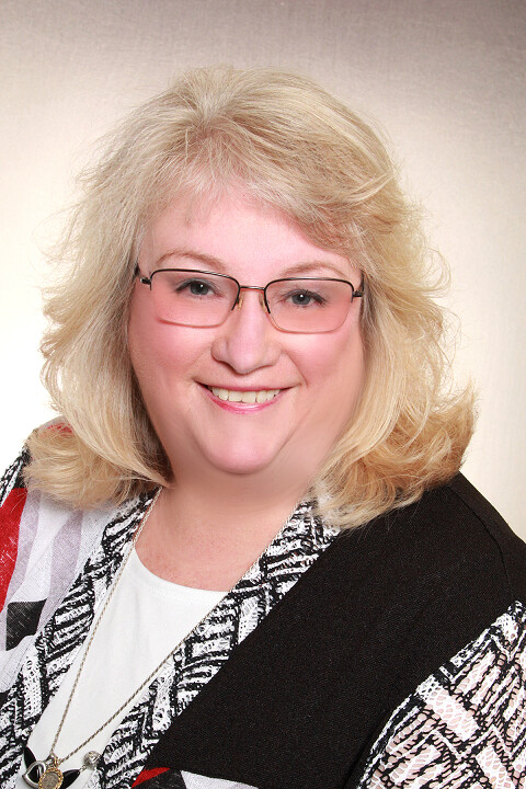 Diana Mayfield REALTOR - RE/MAX First Logo
