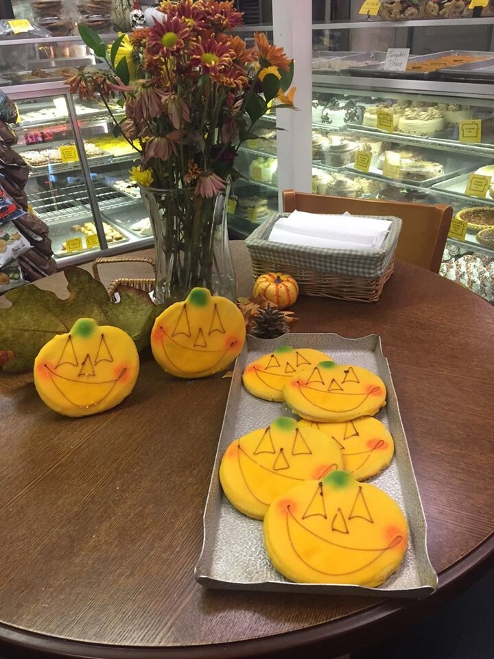 Images Yellow Cottage Deli & Bakery