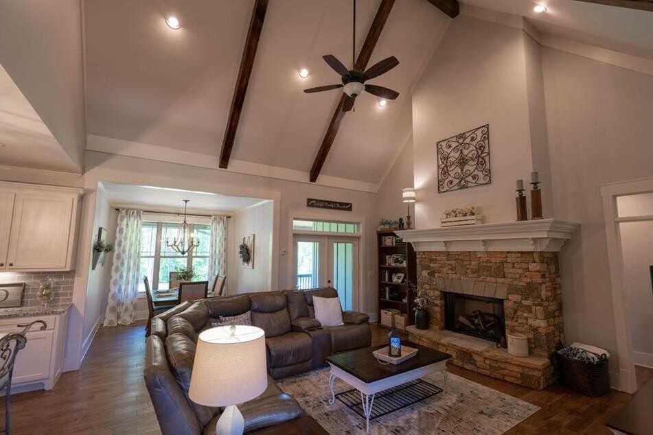 Images Rena Waples Your Local Coldwell Banker Realtor