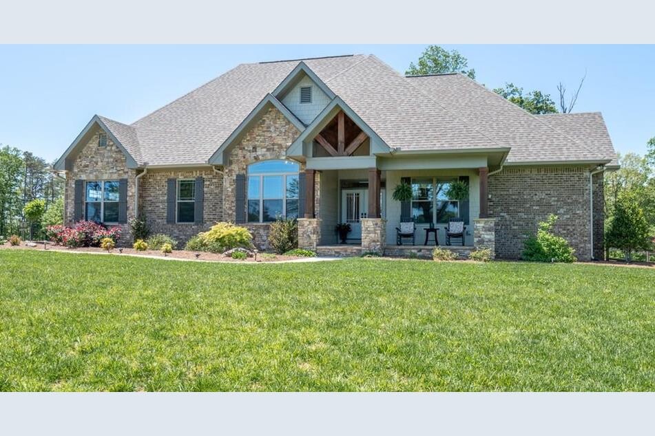 Images Rena Waples Your Local Coldwell Banker Realtor