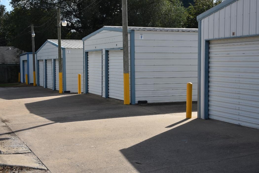 Images Superior Storage - Shady Grove