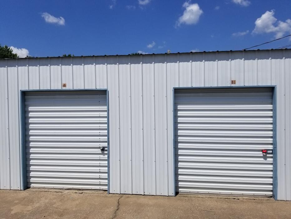 Images Superior Storage - Shady Grove