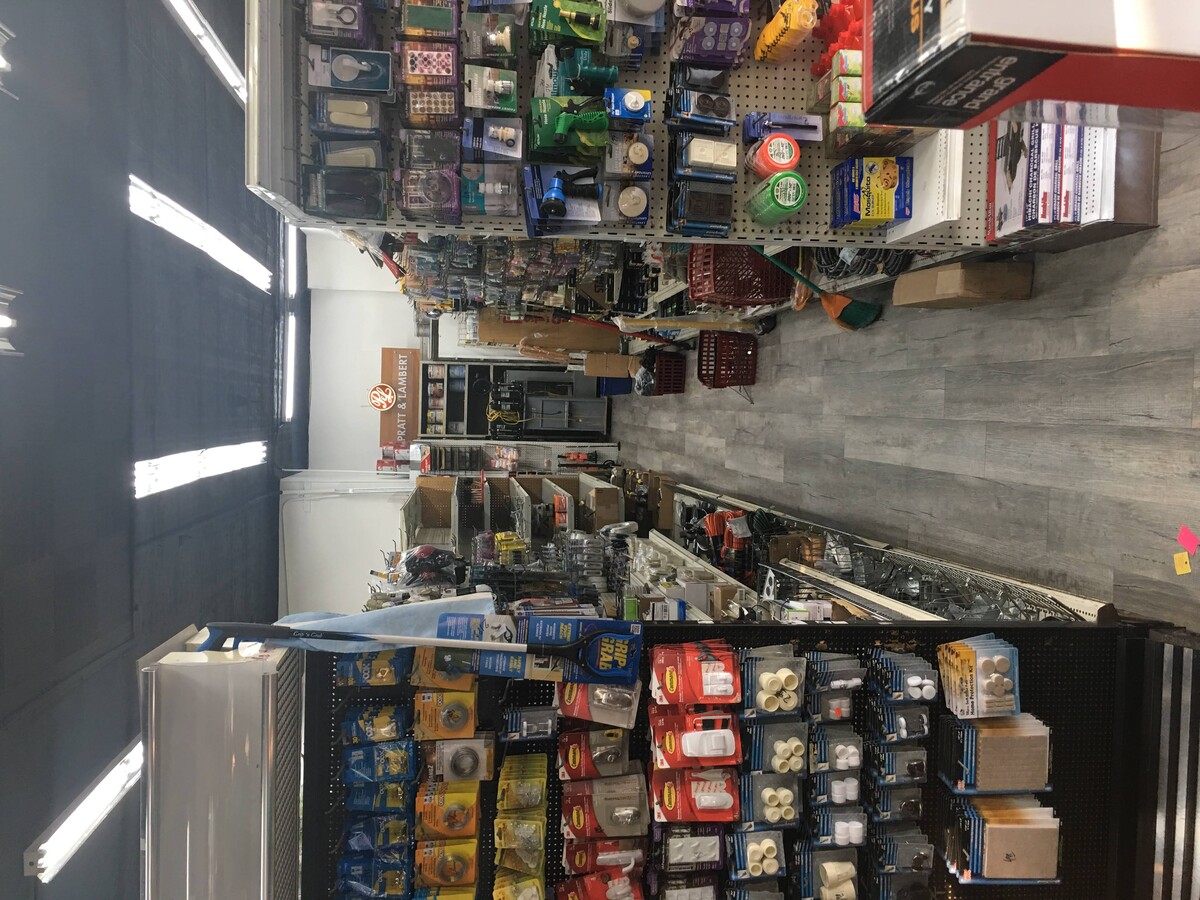 Images Navarro's Hardware Store