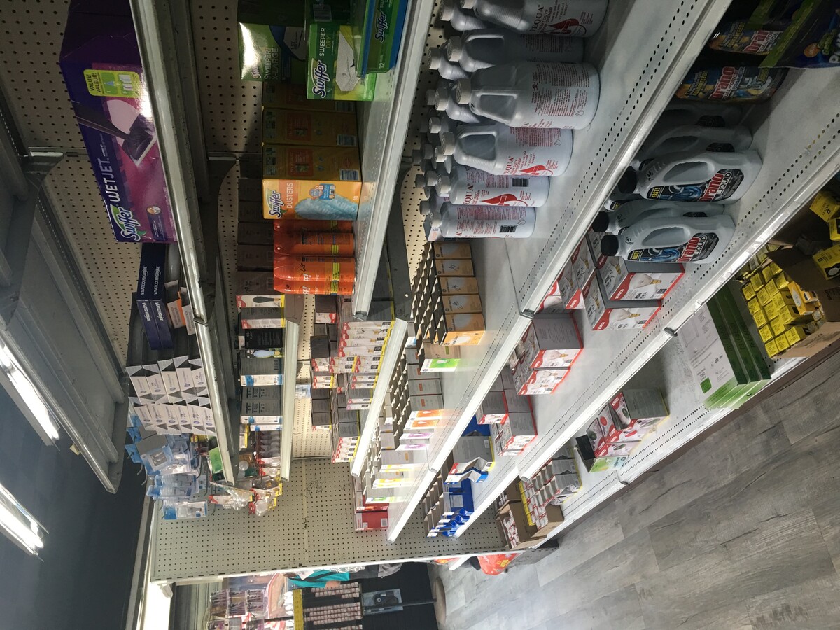 Images Navarro's Hardware Store