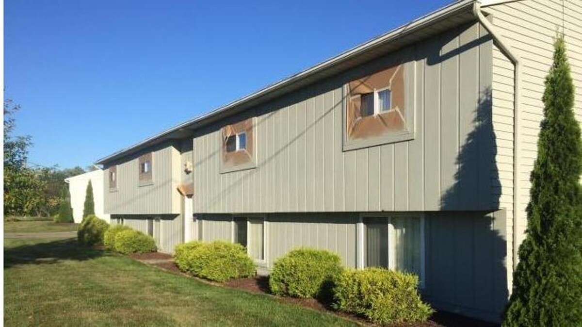 Images Robishaw Painting & Remodeling - Painters in Mentor & Madison, OH