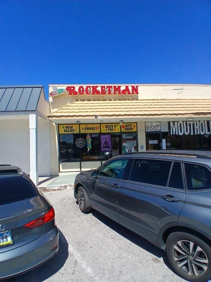 Images CoinFlip Bitcoin ATM - Rocketman Shop (Sarasota)