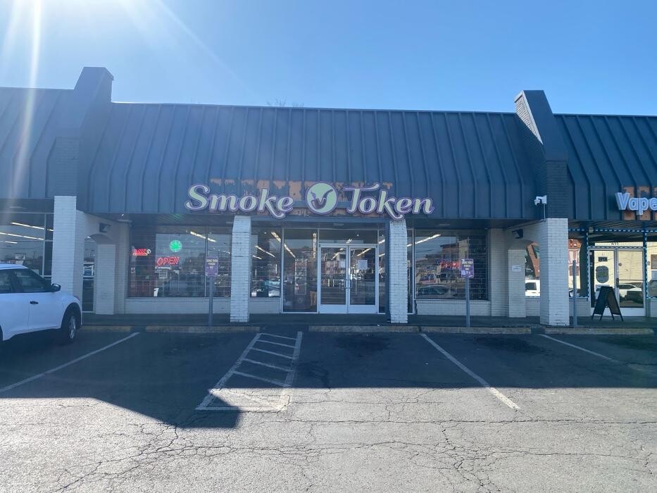 Images CoinFlip Bitcoin ATM - Smoke Token Smoke Shop Nashville (Nashville)