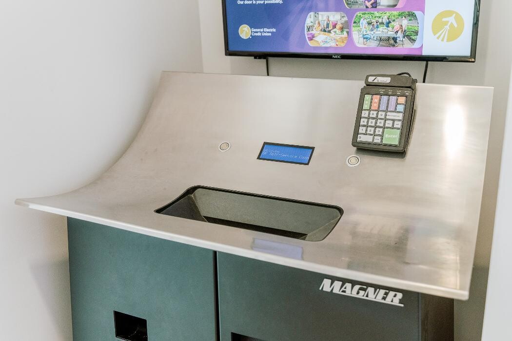 Images General Electric Credit Union (Oakley)