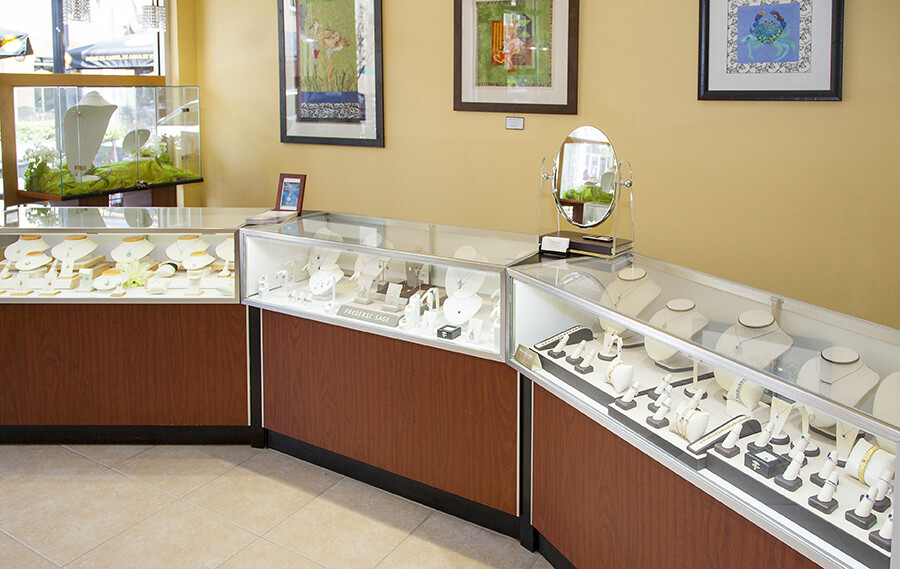 Images Vanessa Fine Jewelry
