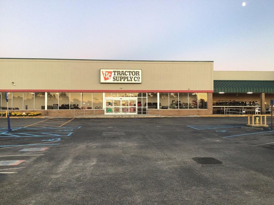 Images Tractor Supply Co.