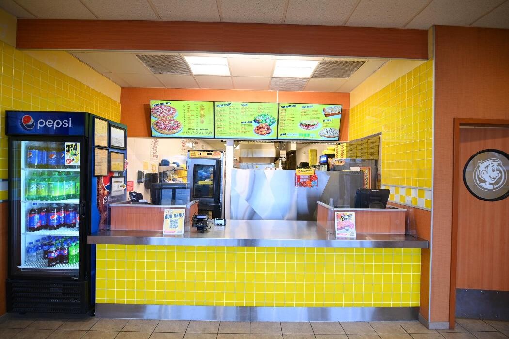 Images Hungry Howie's Pizza