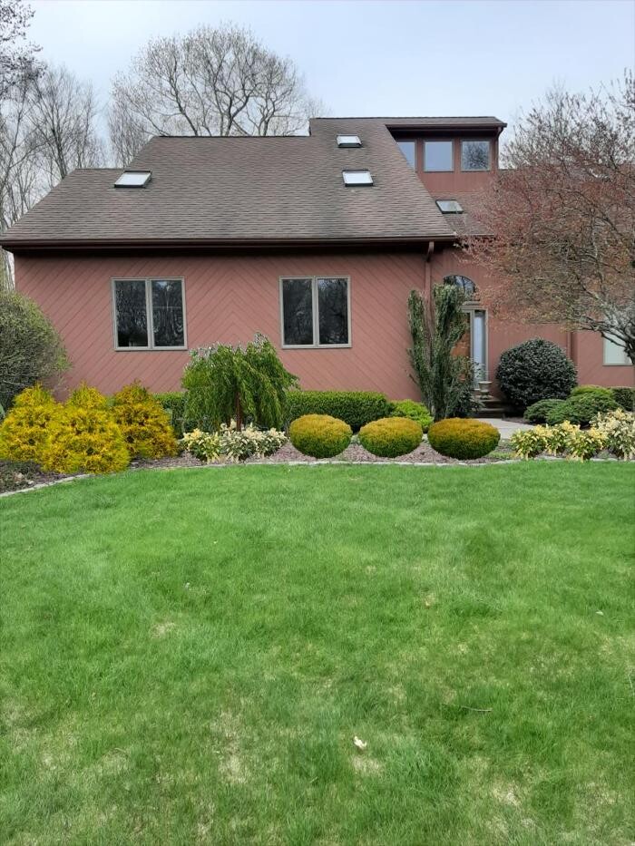 Images Young's at Three Rivers