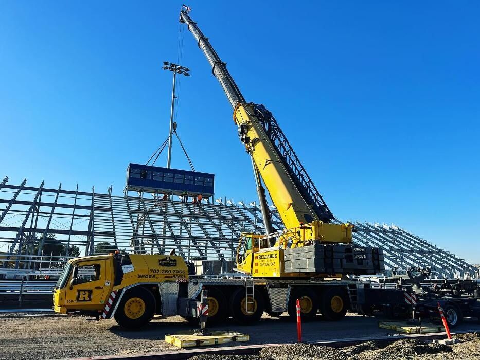 Images Reliable Crane Service