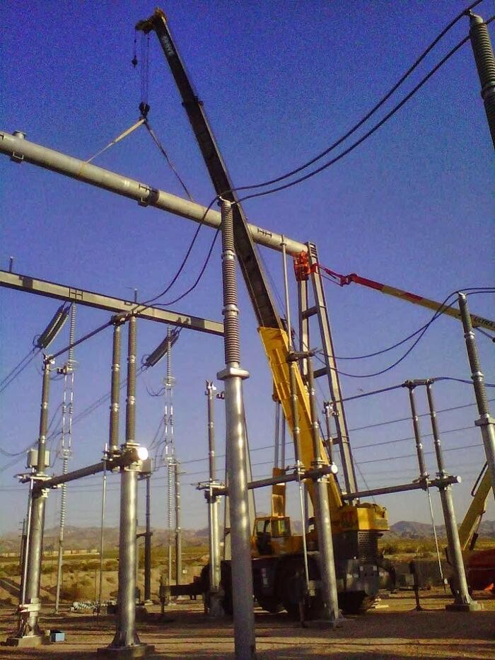 Images Reliable Crane Service