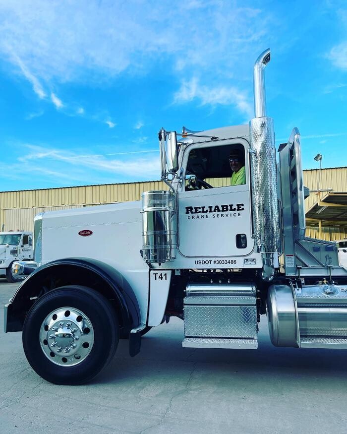 Images Reliable Crane Service