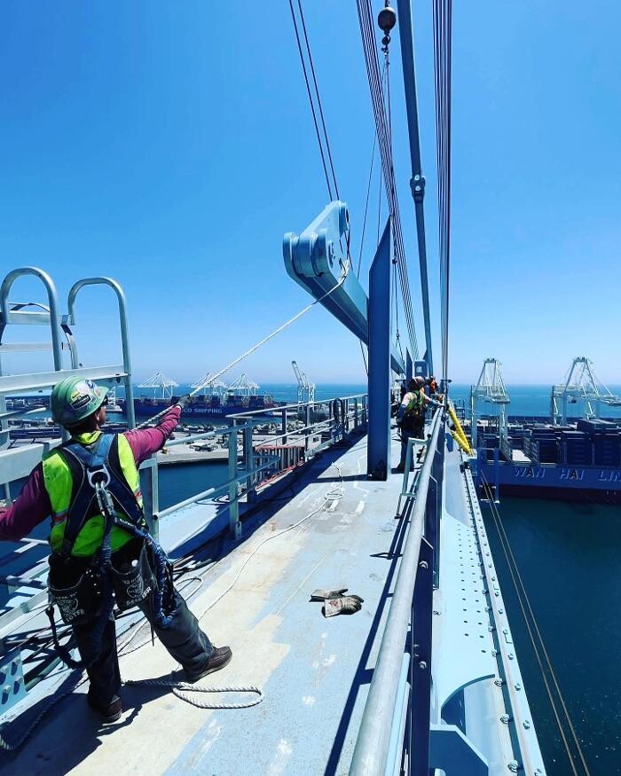 Images Reliable Crane Service