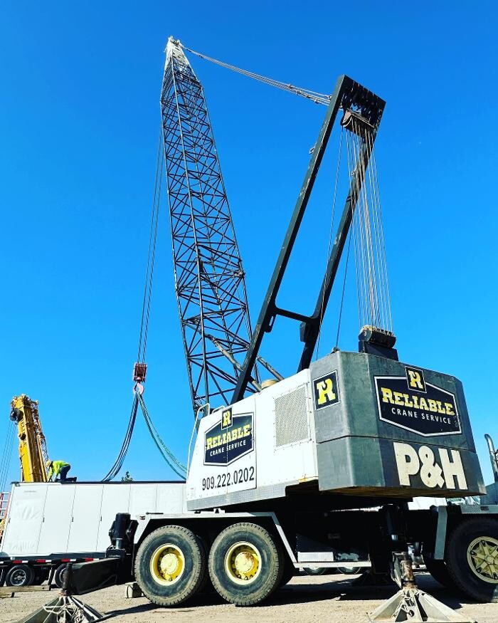 Images Reliable Crane Service