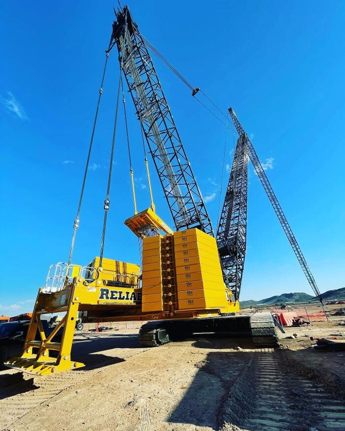 Images Reliable Crane Service