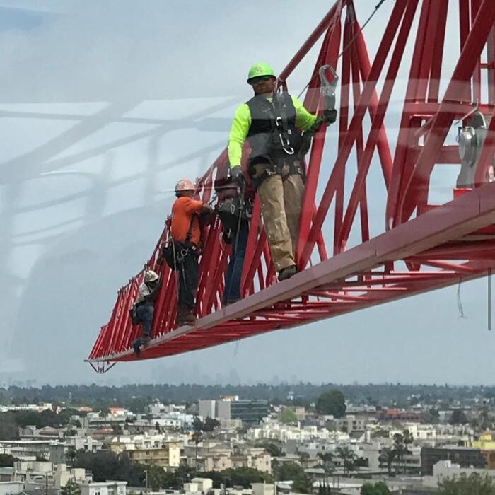Images Reliable Crane Service