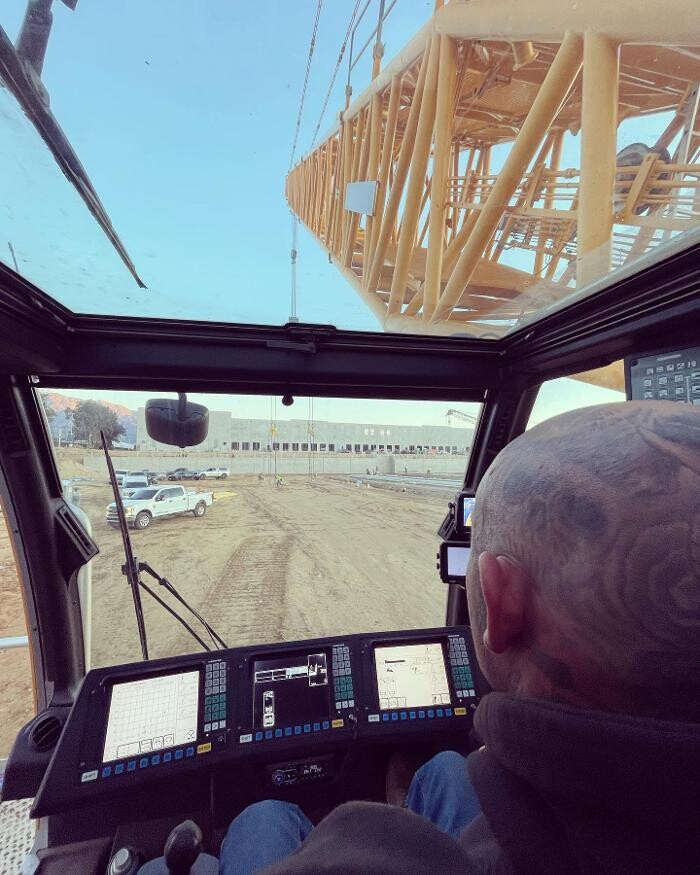 Images Reliable Crane Service