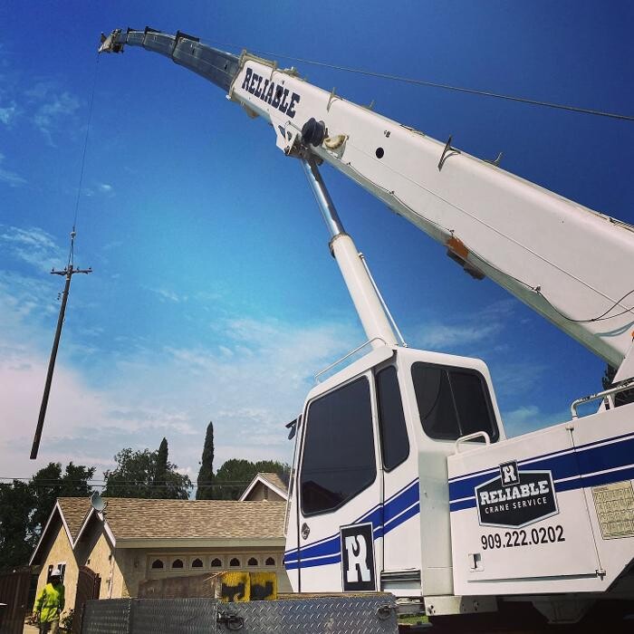 Images Reliable Crane Service
