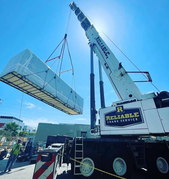 Images Reliable Crane Service