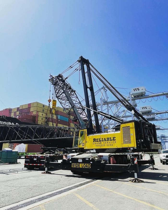 Images Reliable Crane Service
